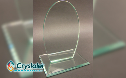 Placa conmemorativa en vidrio