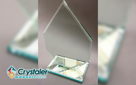 Placa conmemorativa en vidrio